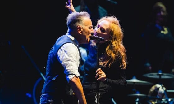 Bruce Springsteen Brings Patti To Tears