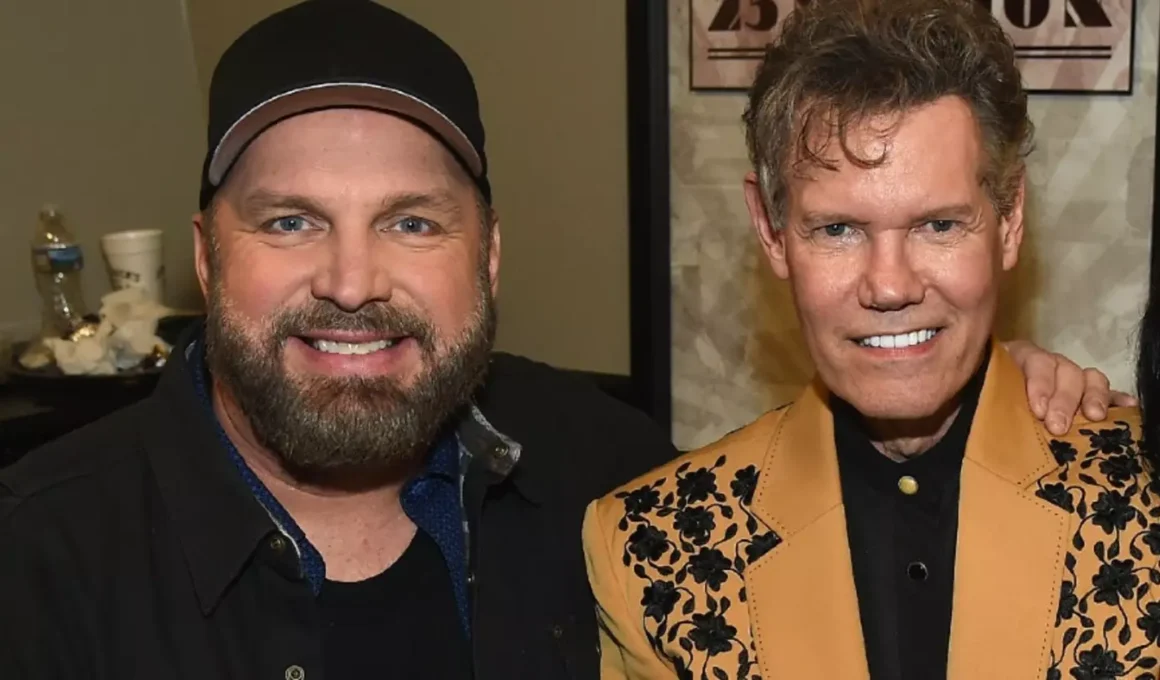 Garth Brooks and Randy Travis