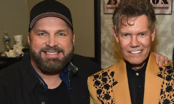 Garth Brooks and Randy Travis