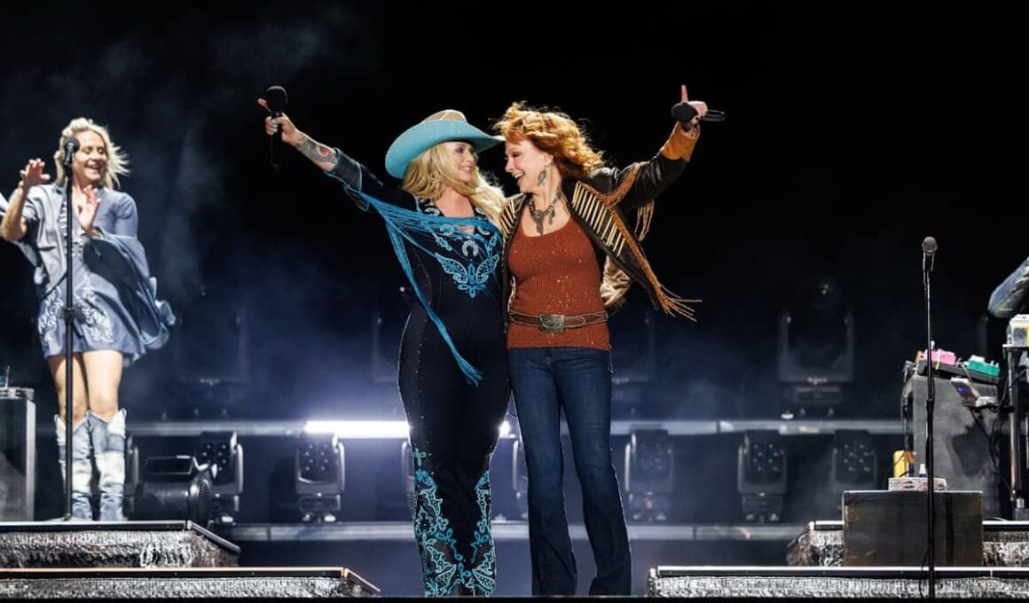 Miranda Lambert and Reba McEntire